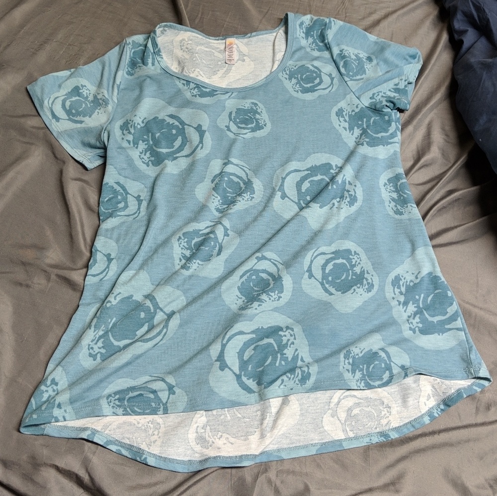 Lularoe classic tee